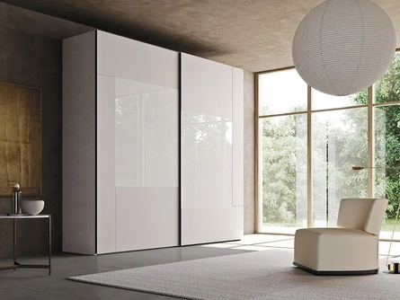 Armadio con ante scorrevoli Comp N27 in vetro laccato opaco e lucido di Mobilgam