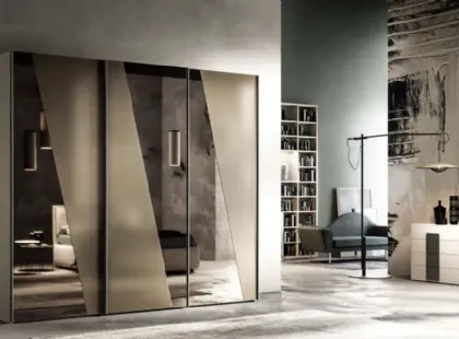 Armadio con ante scorrevoli Garbino S184 in specchio bronzo lucido e opaco di Moretti Compact Giorno Notte