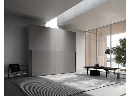 Armadio con ante scorrevoli Comp 300 in laccato opaco e legno di Mobilgam