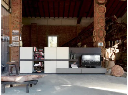 Parete Attrezzata Side 12 in finitura olmo ruggine, laccato opaco cemento e corda di Fimar