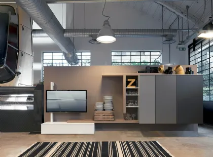 Parete Attrezzata Side 14 in finitura olmo naturale, laccato opaco inverno, argilla, cemento e ardesia di Fimar