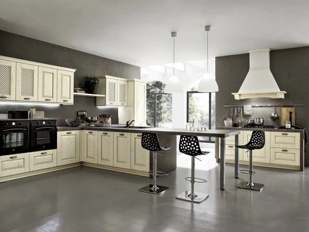 Cucina Classica con penisola Nora 06 in legno laccato Decapé Bianco Antico di Arrex